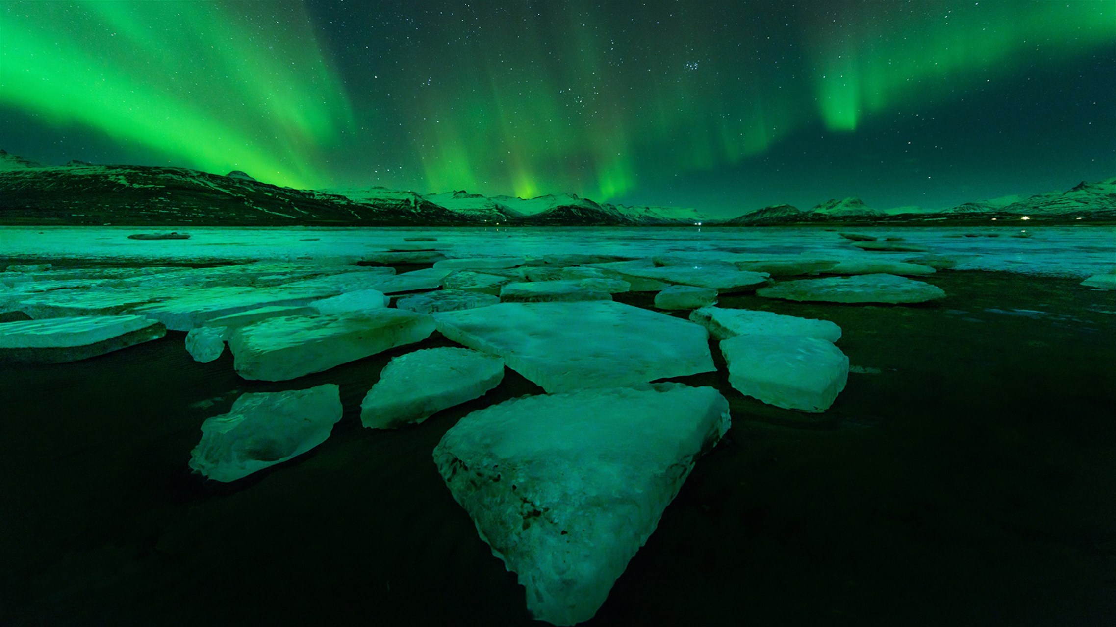 Northern Lights Wallpaper Free Download Northern Lights Sky Three The