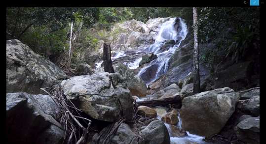 Waterfalls HD Live Wallpaper screenshot 3