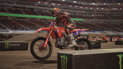 Monster Energy Supercross 25 X Monster Jam™ Showdown - Dirt Master Edition — скриншот 6