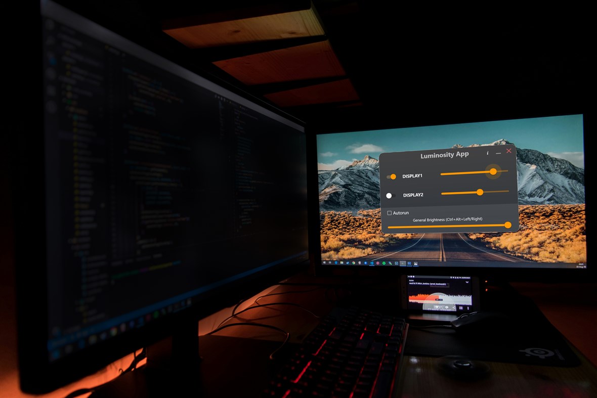 #4. Luminosity App (Windows) Podle: Hurciuc Software