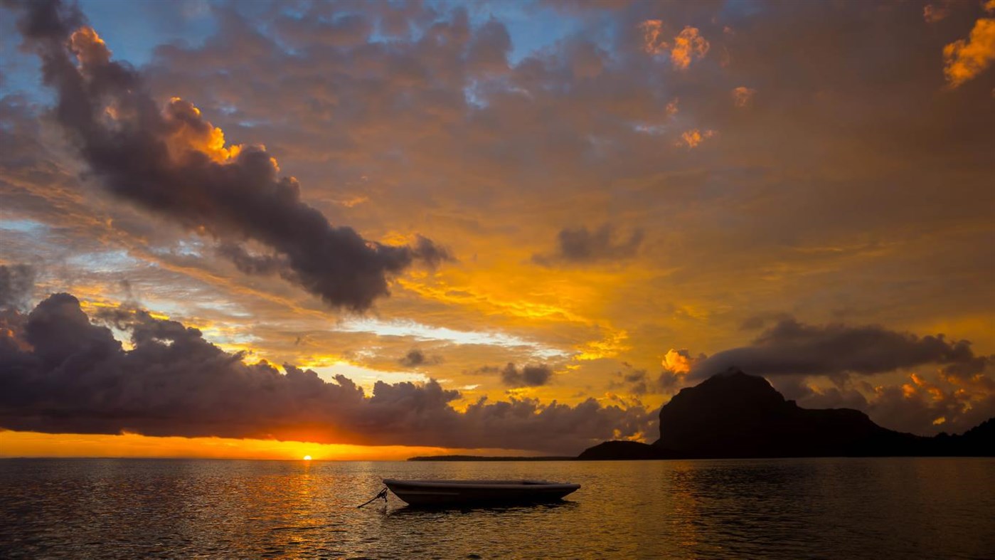 #1. Clouds PREMIUM (Windows) Podle: Microsoft Corporation