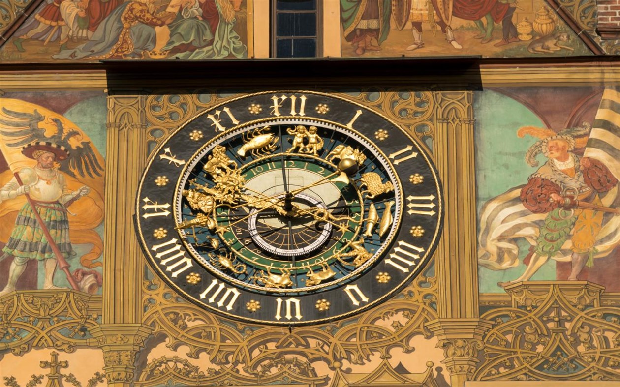 #3. A Watched Clock (Windows) 由: Microsoft Corporation