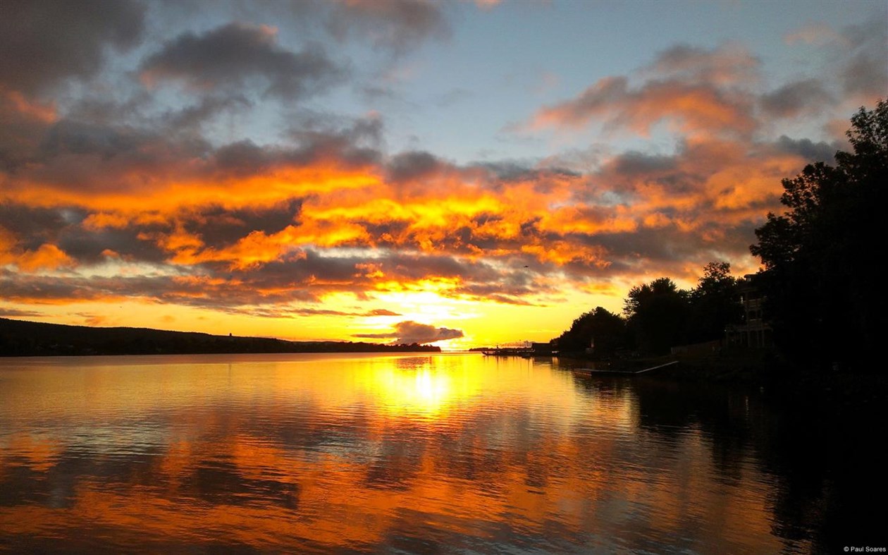 #1. Community Showcase Dramatic Skies 2 (Windows) 由: Microsoft Corporation