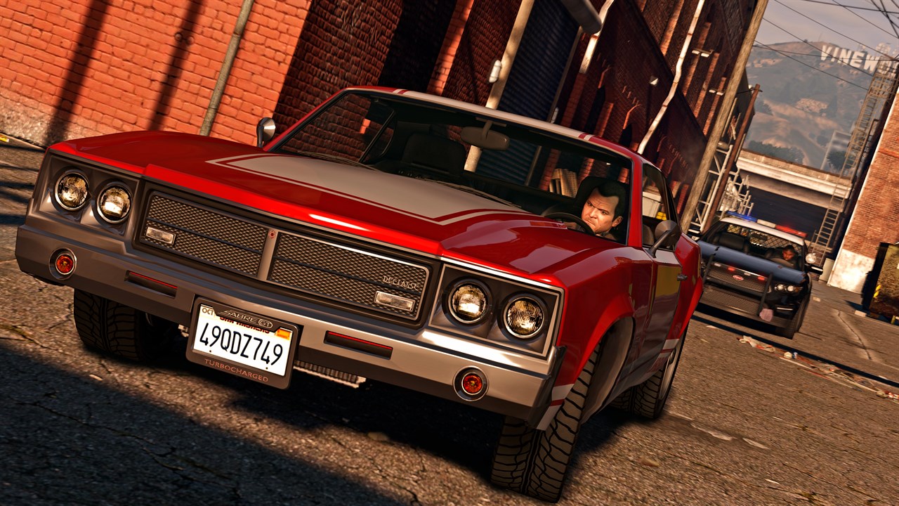 Grand Theft Auto V Enhanced (PC) and Great White Shark Card Bundle screenshot 5