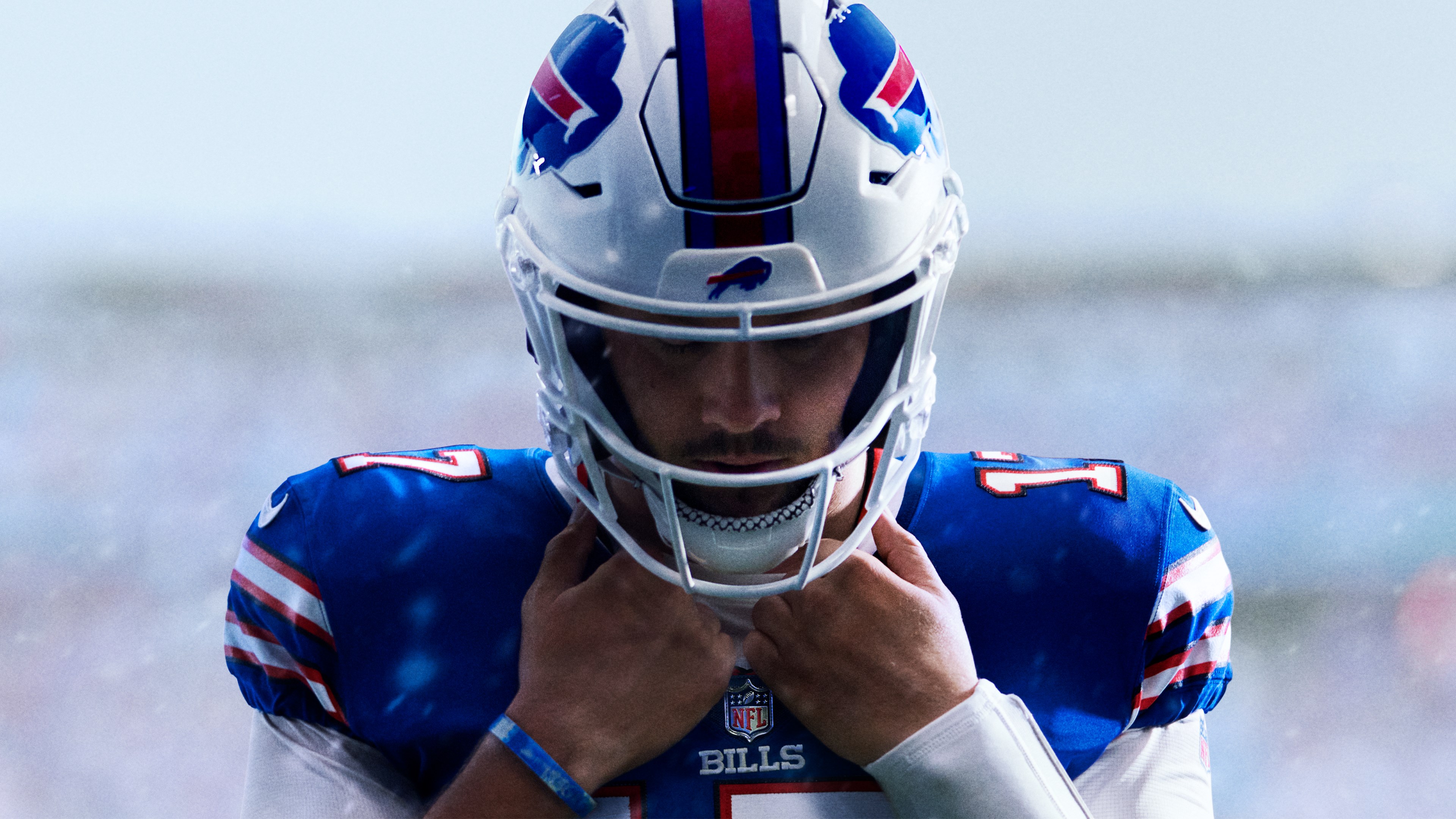 Buy Madden NFL 24 PreOrder Content Microsoft Store enAE