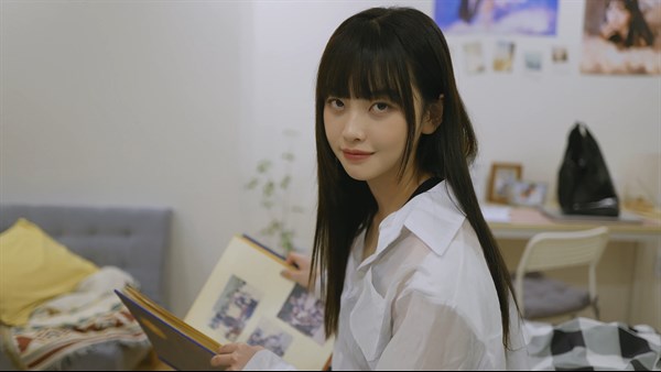 Five Hearts Under One Roof screenshot